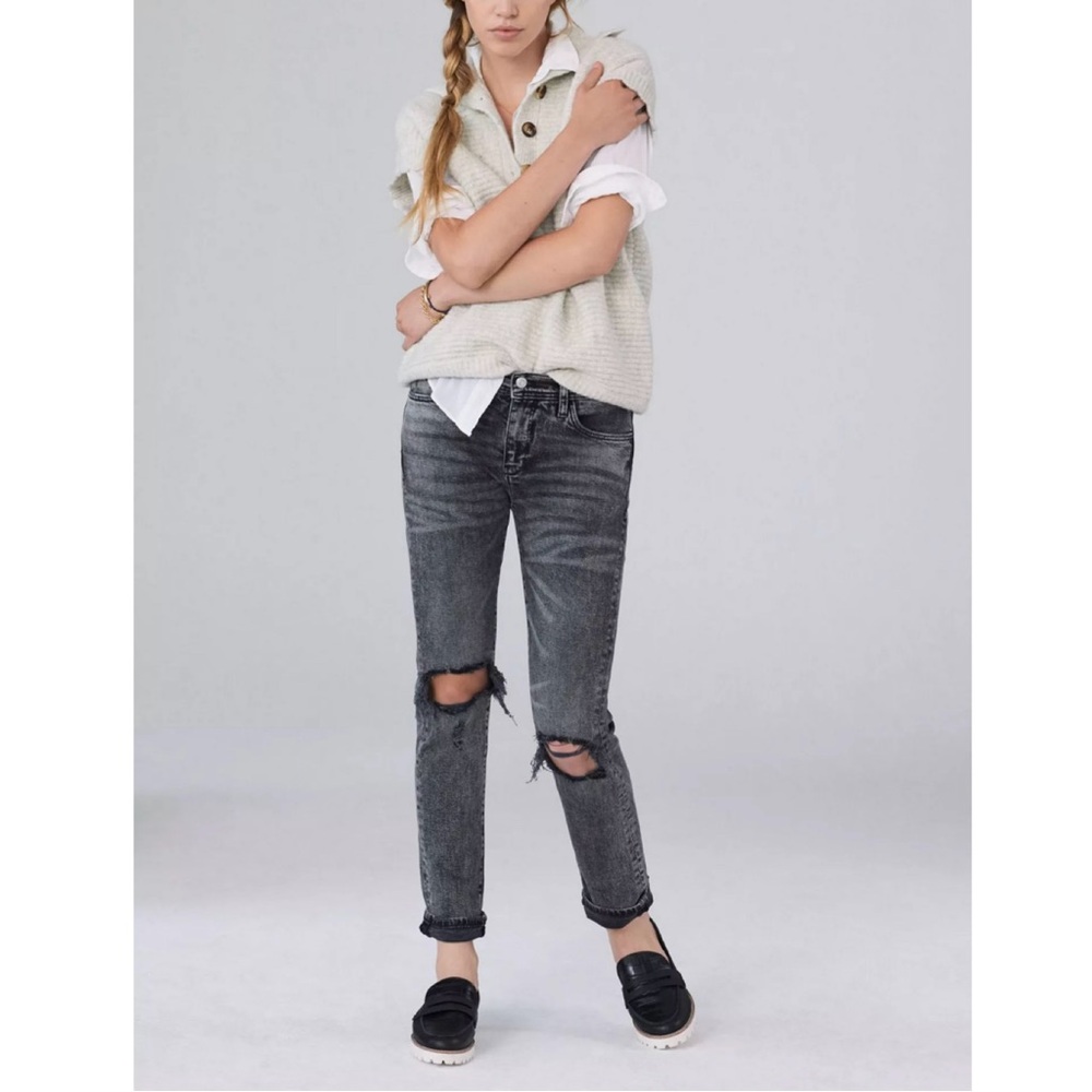 ANTHROPOLOGIE | PILCRO The Slim Boyfriend Gray Distressed Jeans Size 30